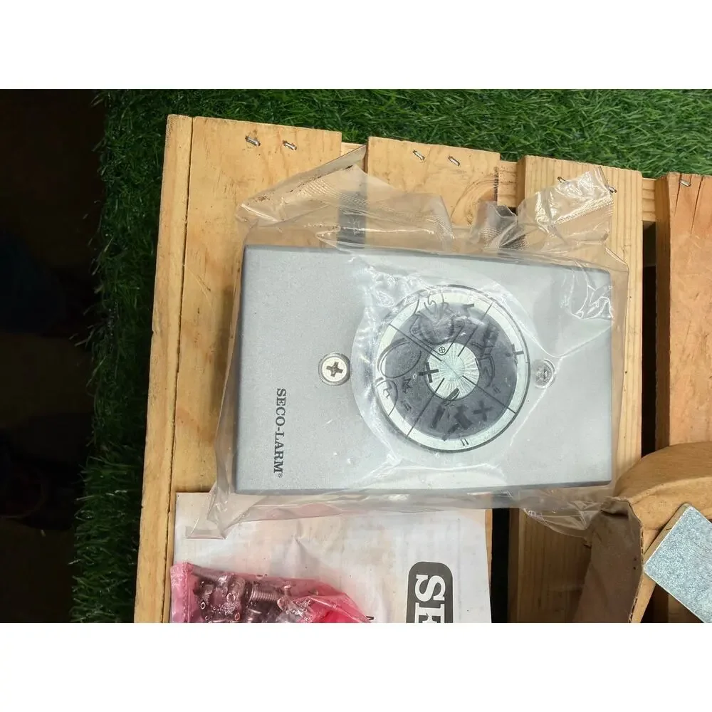 SECO-LARM Magnetic Door Holder - New without Box